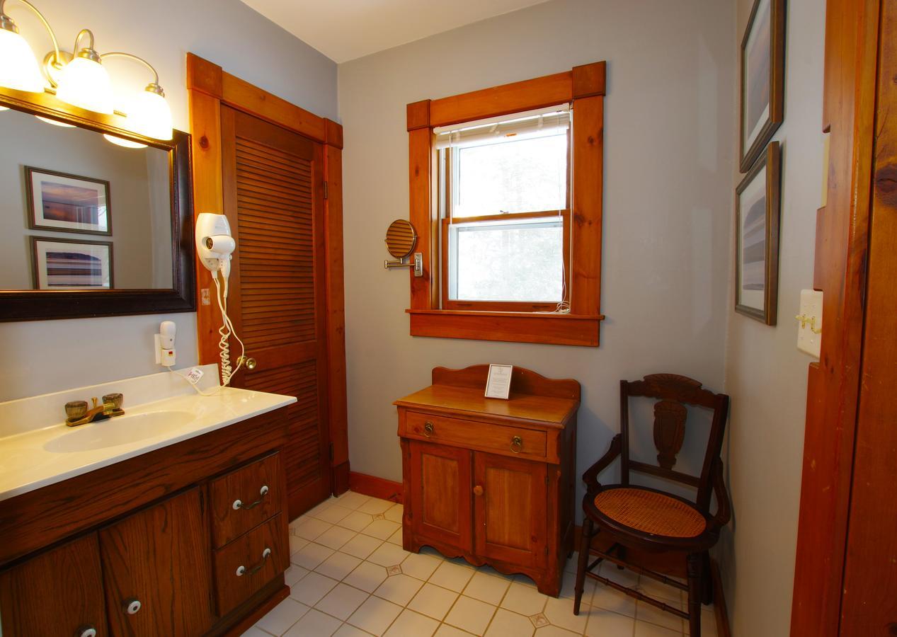 The Wilmington Inn Bagian luar foto