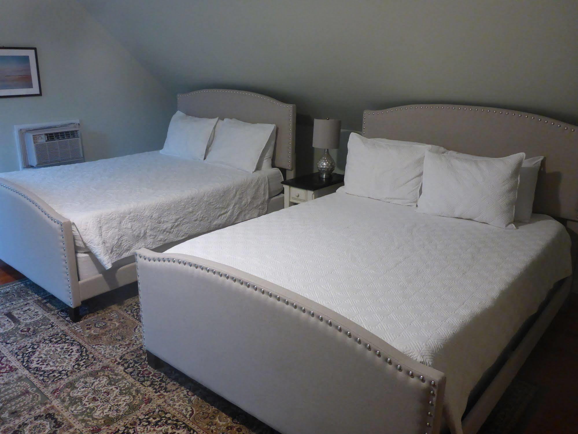 The Wilmington Inn Bagian luar foto